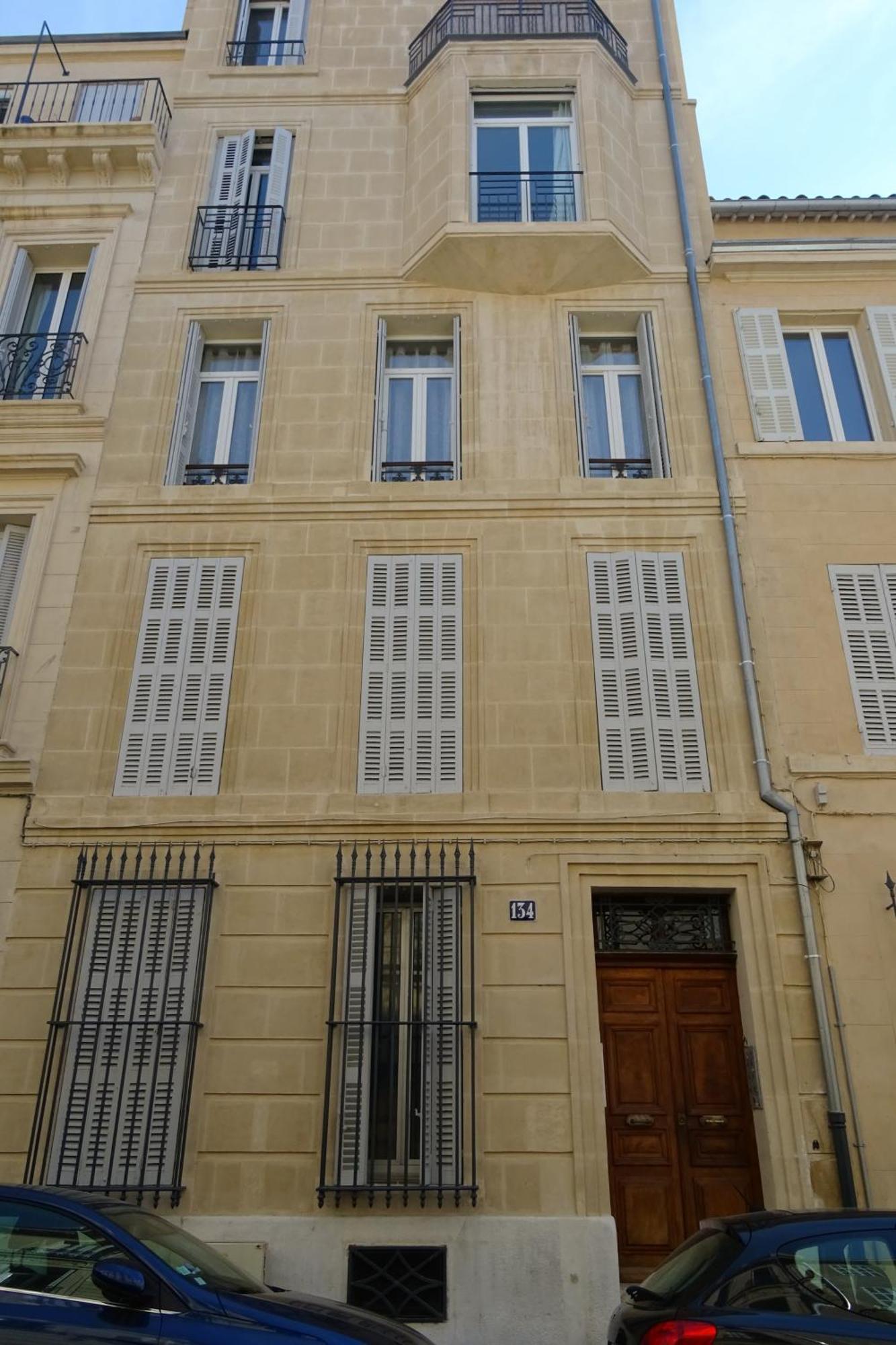 Appartement Joli T2 Refait à Neuf, Lumineux Et Accessible Marseille